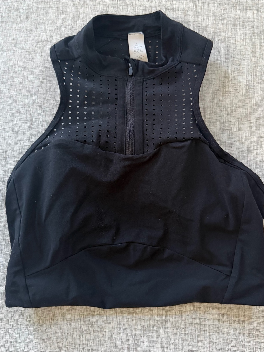 Lululemon Unleash Strength Bra high neck zip size 4